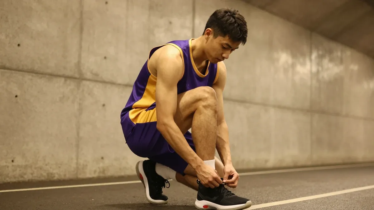 Utah Jazz Weigh Options for Final Roster Spot as Season Nears